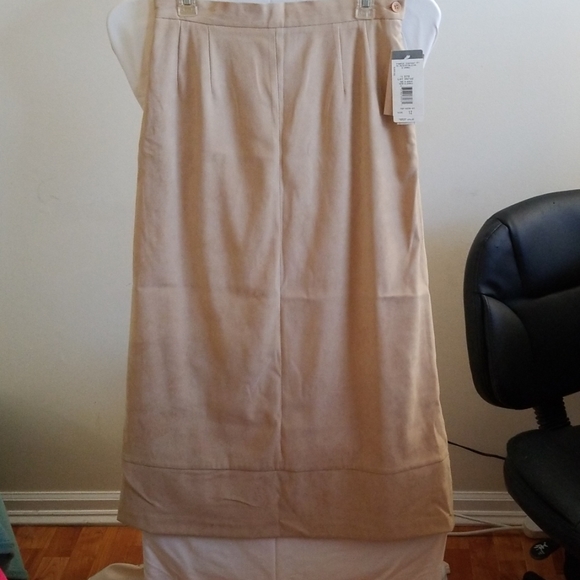 Long Skirt Suede - Picture 2 of 5